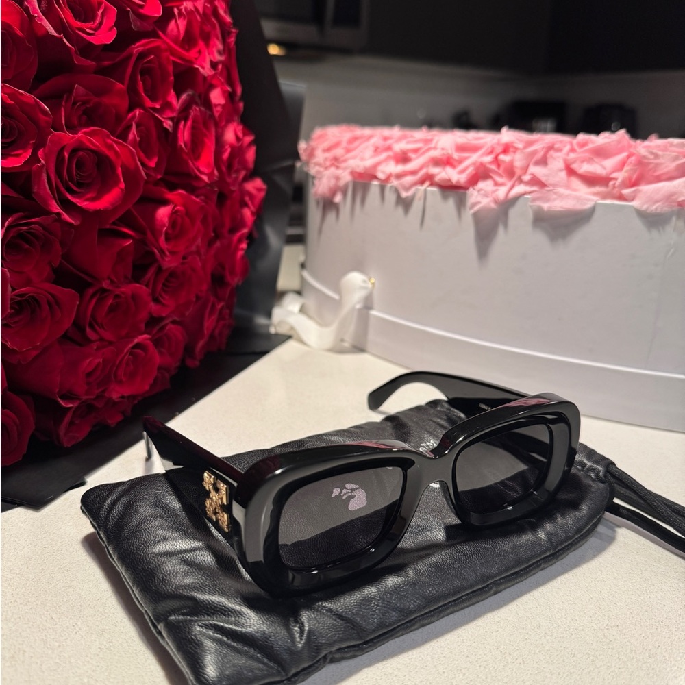 Off white  Black Sunglasses